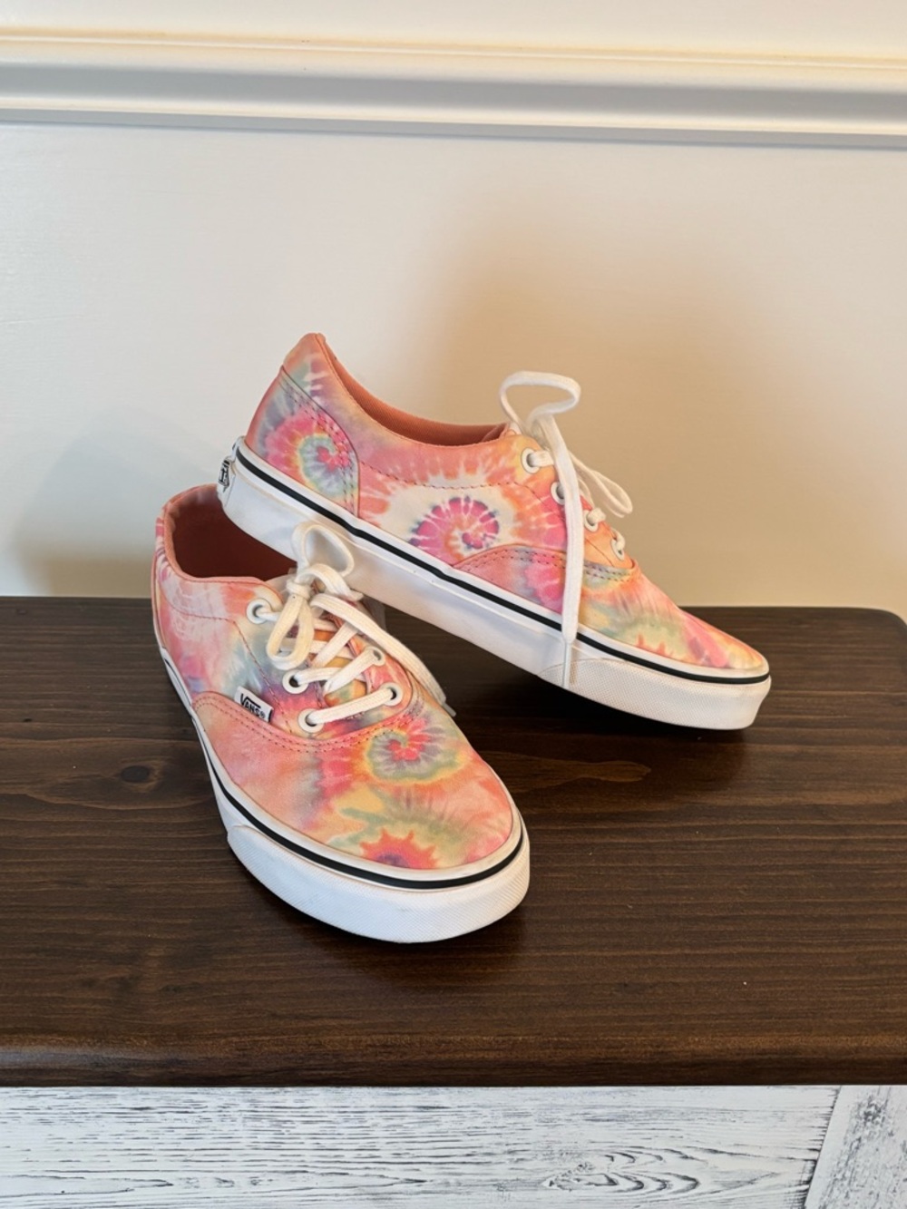 Vans Doheny "Heart Tie Dye" Skate Shoe in Pink, Orange and Blue Tie-Dye Size 6.5